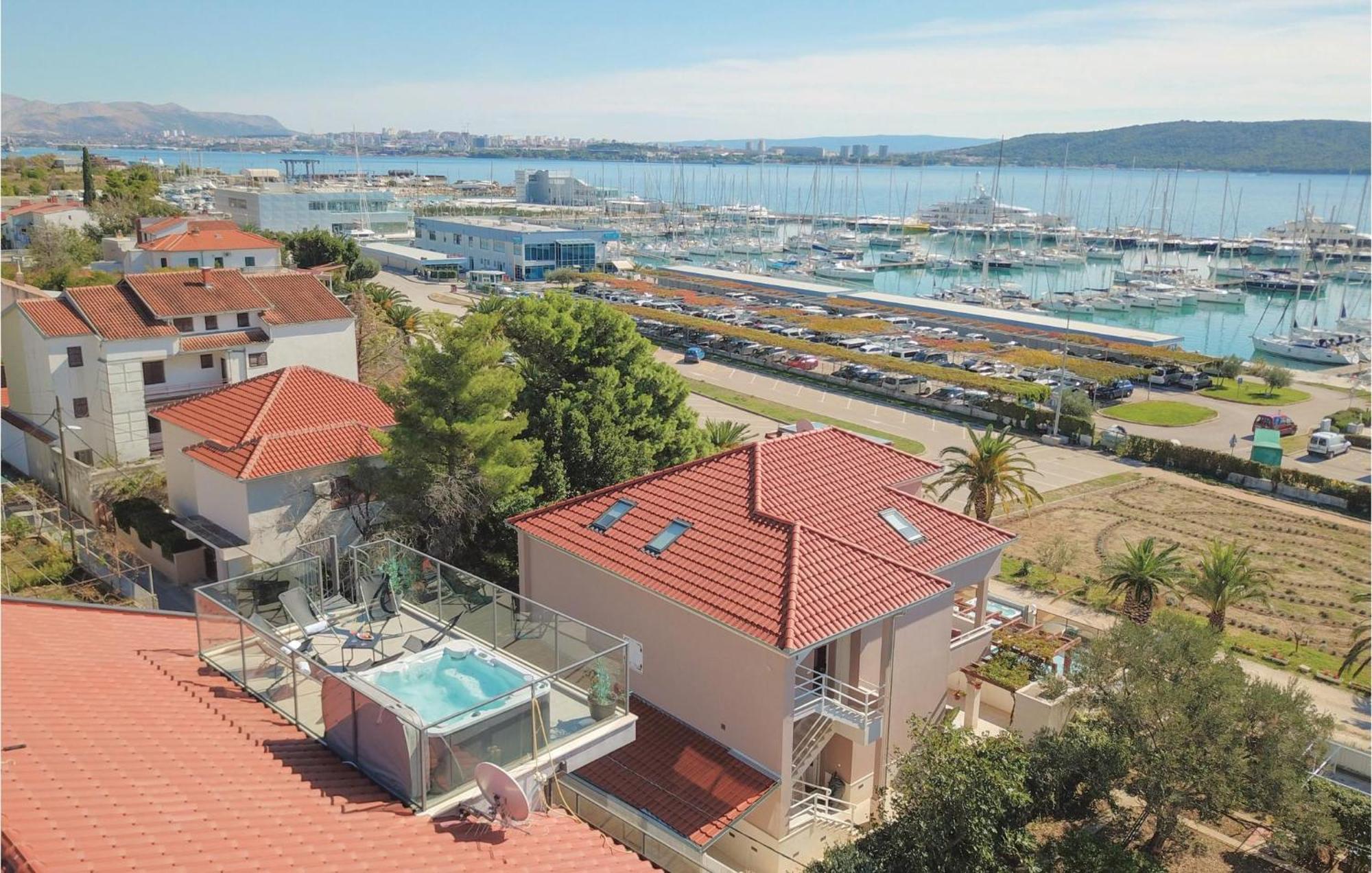 Nice Apartment In Kastel Gomilica With Wifi Kaštela Exterior foto